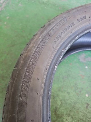 Neumático Bridgestone 225/50 R18
