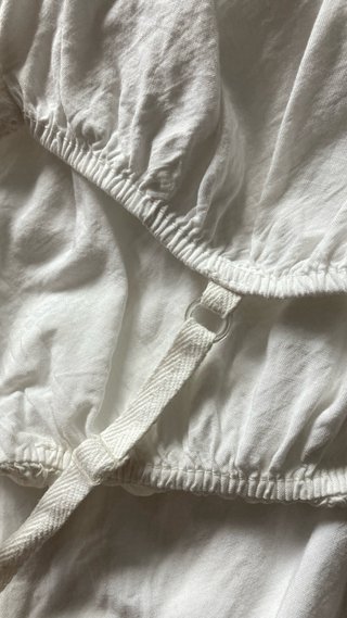Vestido blanco con cinturón