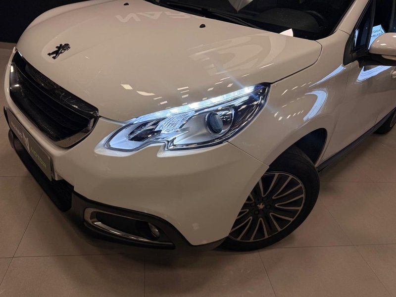 Peugeot 2008 1.2 VTI Active 2014, foto 4