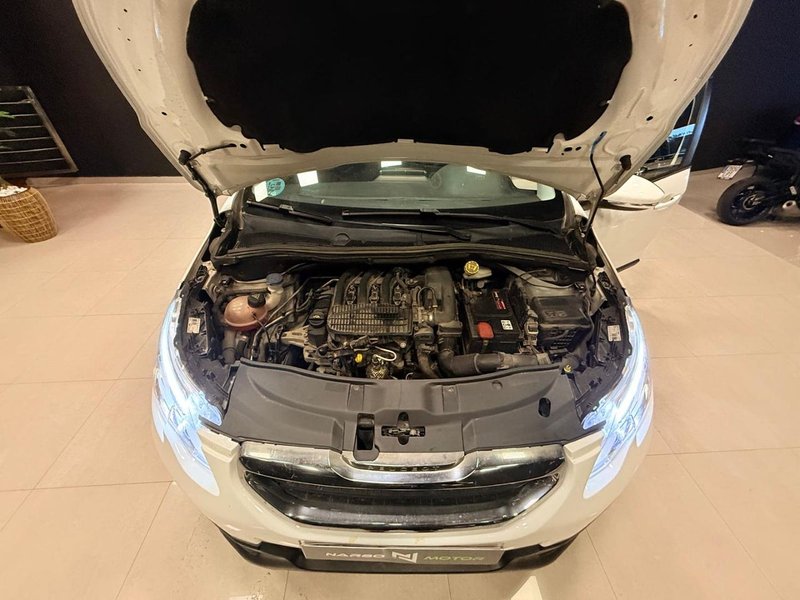 Peugeot 2008 1.2 VTI Active 2014, foto 6