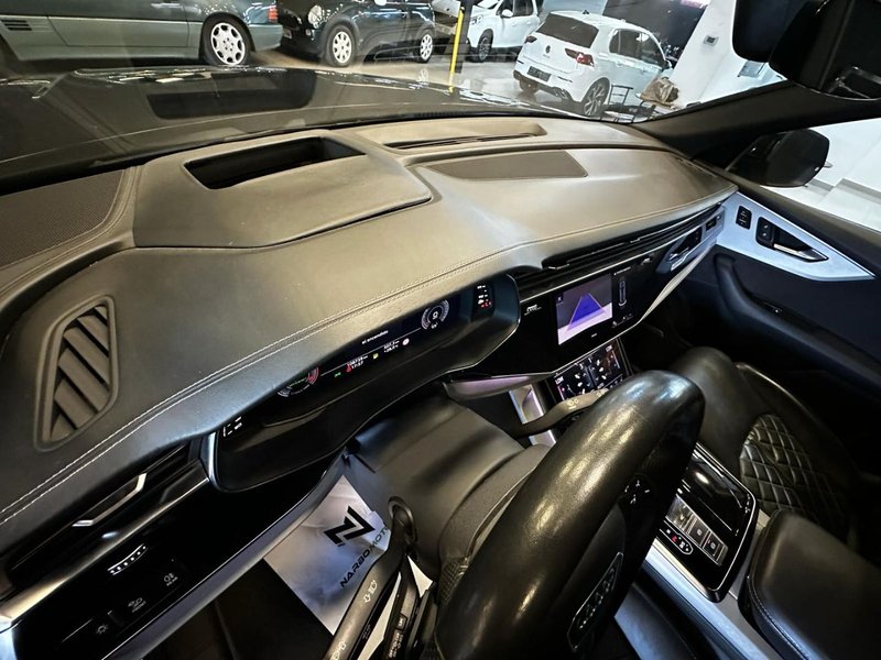 Audi Q8 2019, foto 8