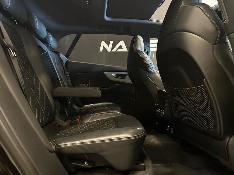 Audi Q8 2019, foto 18