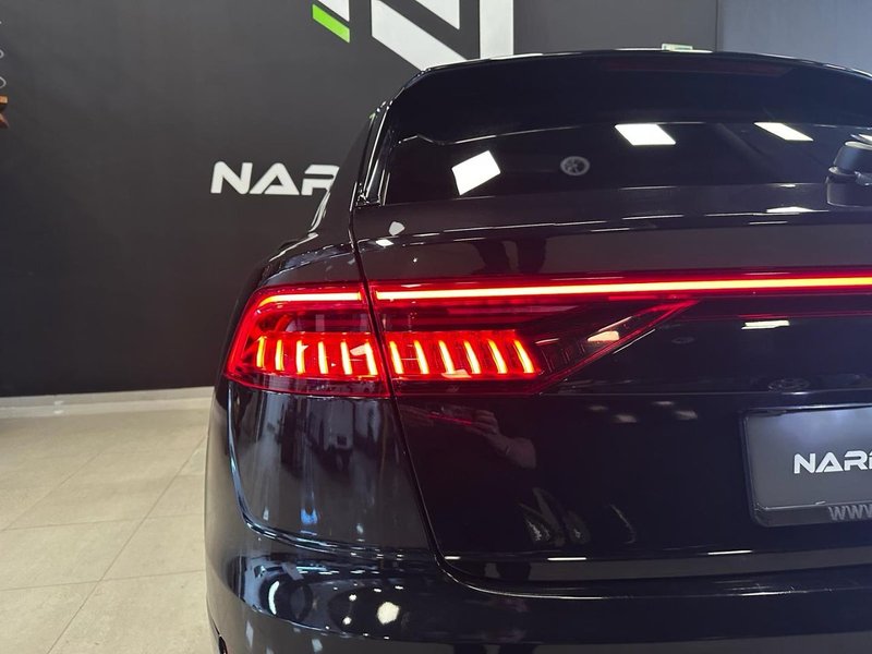 Audi Q8 2019, foto 20