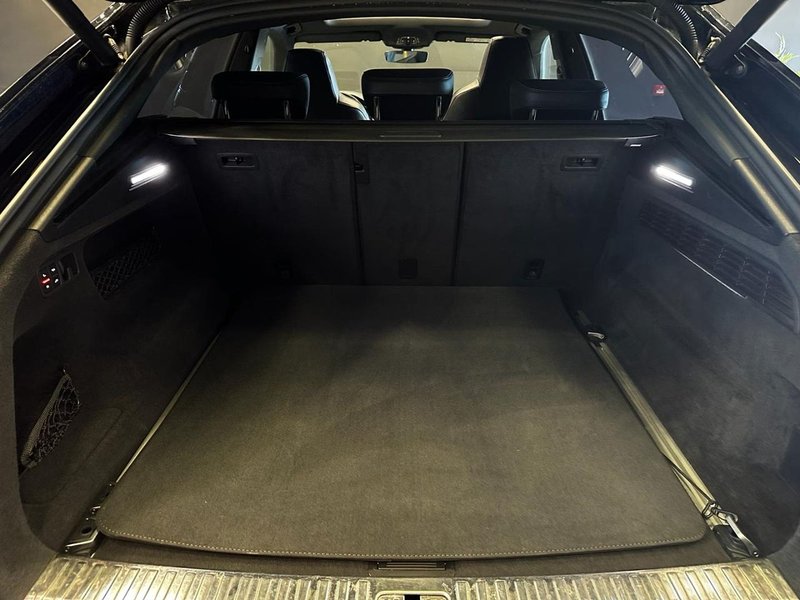 Audi Q8 2019, foto 22