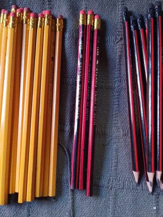 31 Matite in legno e grafite