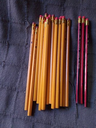 31 Matite in legno e grafite