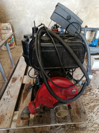 Motobomba diésel con arrancador automático