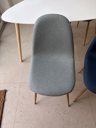Mesa y 4 Sillas Comedor