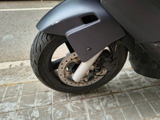 Gilera Nexus 250 Maxi-Scooter Negra