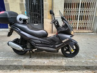 Gilera Nexus 250 Maxi-Scooter Negra