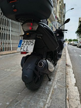 Gilera Nexus 250 Maxi-Scooter Negra