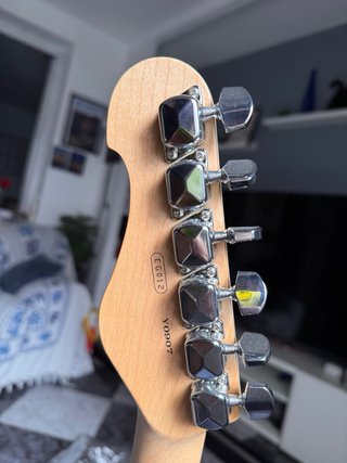 Guitarra Yamaha EG 012