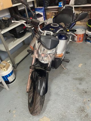 Suzuki GSR 600