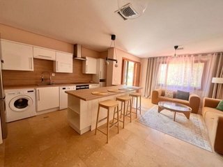 Piso en venta en Los Naranjos - Las Brisas en Marbella