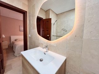 Piso en venta en Los Naranjos - Las Brisas en Marbella