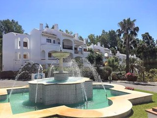 Piso en venta en Los Naranjos - Las Brisas en Marbella