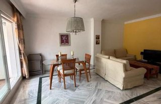 Piso en venta en Nueva Andalucía centro en Marbella