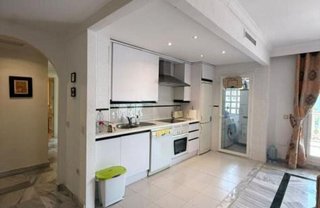 Piso en venta en Nueva Andalucía centro en Marbella