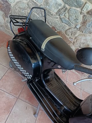 Vespa P200E 1984 Negra - 22076km