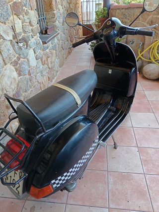 Vespa P200E 1984 Negra - 22076km
