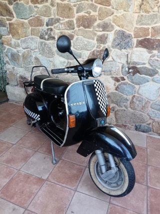 Vespa P200E 1984 Negra - 22076km