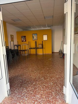 Local comercial en venta en Poligono Sur - La Oliva - Letanías en Sevilla