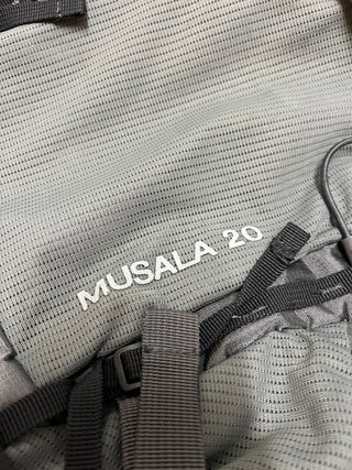 Mochila Altus Musala 20 Gris