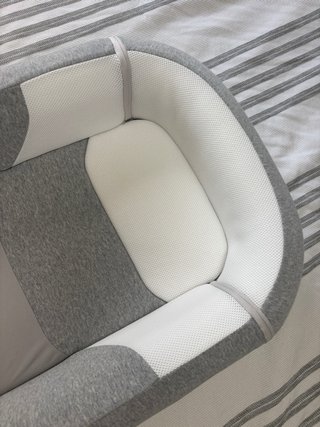 Cama cuna nido colecho bebé