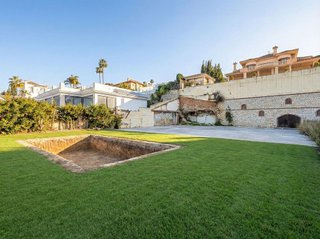 Terreno en venta en Torrequebrada en Benalmádena