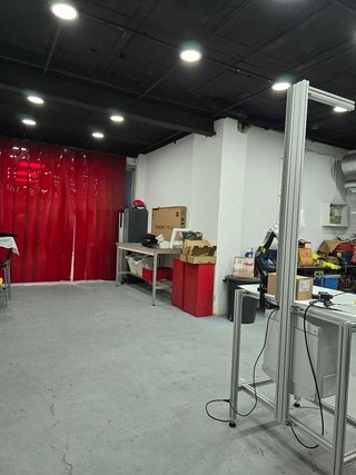 Local comercial en venta en El Castell-Poble Vell en Castelldefels