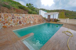 Chalet en alquiler en Sayalonga