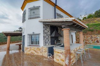 Chalet en alquiler en Sayalonga