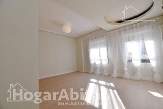 Piso en venta en Piscinas en Villarreal