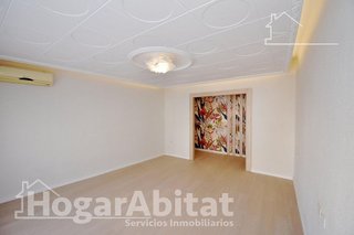 Piso en venta en Piscinas en Villarreal