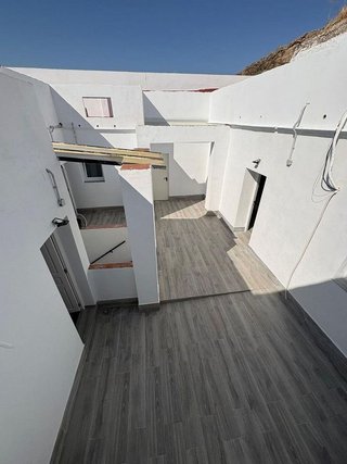 Edificio en venta en Carmona