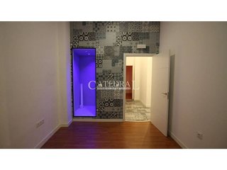 Local comercial en alquiler en Encarnación - Regina en Sevilla