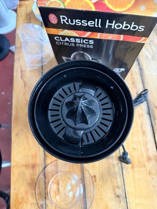 Exprimidor Russell Hobbs Classics