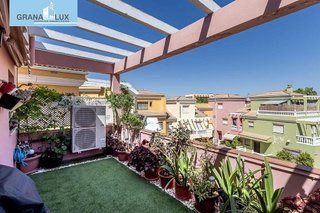 Casa adosada en venta en Bola de Oro - Serrallo en Granada