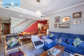 Casa adosada en venta en Bola de Oro - Serrallo en Granada