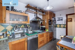 Casa adosada en venta en Bola de Oro - Serrallo en Granada