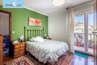 Casa adosada en venta en Bola de Oro - Serrallo en Granada