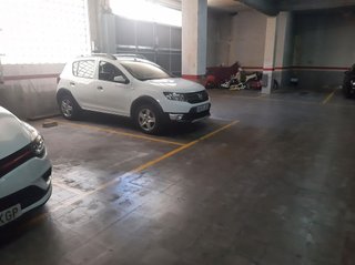 Garaje en venta en El Gall en Esplugues de Llobregat