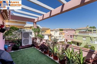 Casa adosada en venta en Bola de Oro - Serrallo en Granada