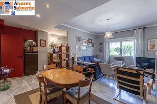 Casa adosada en venta en Bola de Oro - Serrallo en Granada