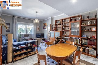 Casa adosada en venta en Bola de Oro - Serrallo en Granada