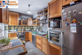 Casa adosada en venta en Bola de Oro - Serrallo en Granada