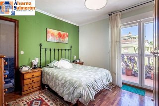 Casa adosada en venta en Bola de Oro - Serrallo en Granada