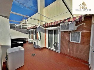 Ático en venta en Carolinas Altas en Alicante