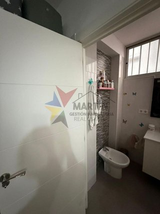 Piso en venta en Parque Victoria Eugenia en Málaga
