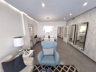 Piso en venta en Los Naranjos - Las Brisas en Marbella